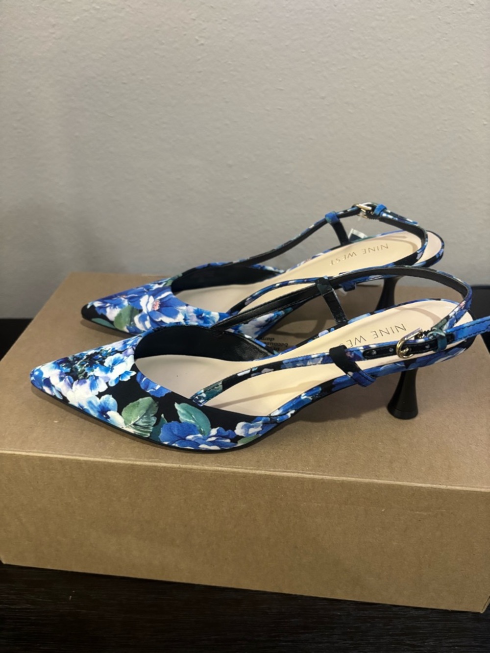 Nine west Rindy Slingback Kitten Heels With Blue Floral Size 8M - Picture 5 of 7